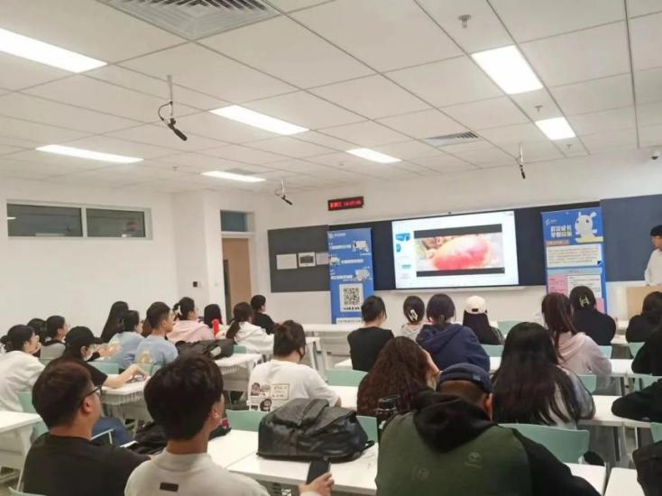 融匯中西，共創未來 青島黃海學院國際商學院的教育文化交流之路